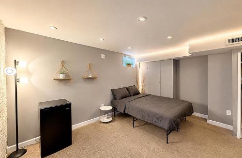Downtown Baltimore House | Cozy 1BR Basement Private Retreat in Downtown Baltimore