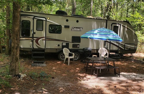 Comfort RV Rental | Cozy 2-bdrm campground trailor, w/Tiny 1 bed home in nature Richlands! 4 total!
