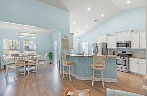 Red Hill House | Cozy 3BR in relaxing Legends Resort