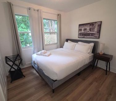 West Palm Beach House | Cozy 3BR WPB Cottage