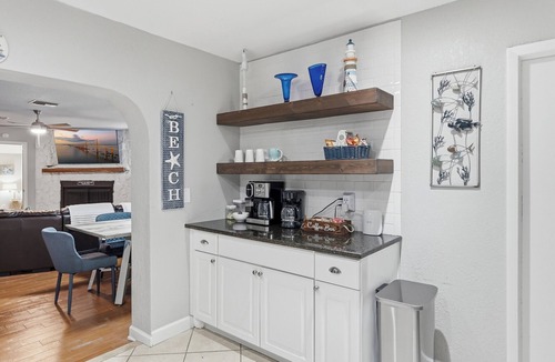 Pinellas Park House | Cozy 4BR Paradise - Pool+Hot Tub+Game Room+Fire Pit