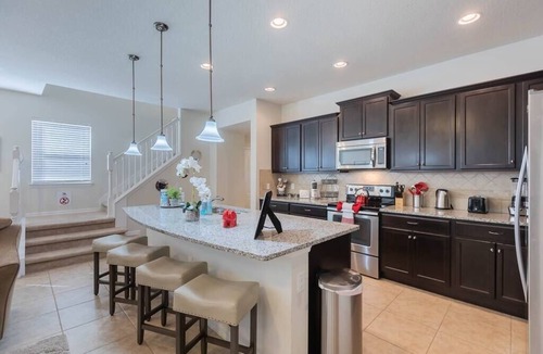 Four Corners House | Cozy 5 Bed, wonderful clubhouse, Close to Disney