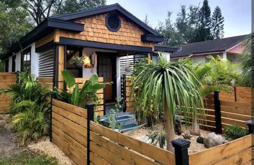 East Ybor House | Cozy AF Jungle-House Hideaway