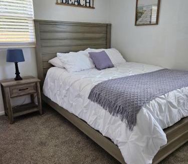 Bayshore Gardens House | Cozy Bayshore Garden 3 BR House close to IMG
