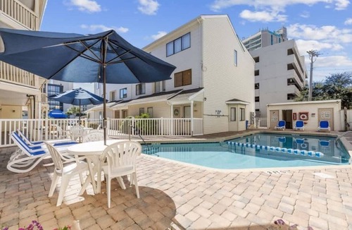 Myrtle Beach Condo | Cozy Beach Condo,Pool,Sm Dogs ok,D31
