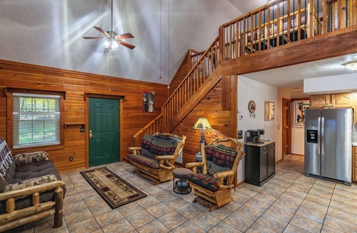 Cosby Cabin | Cozy cabin with hot tub, game shed, and firepit. Pet friendly! Level 2 charger.