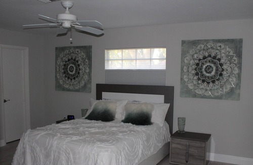 The Meadows House | Cozy Centrally-Located Sarasota Home