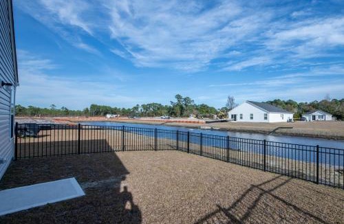 Southport House | Cozy Coastal Home Near Beaches, Shops, Restaurants