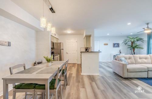 Indian Bayou Apartment | Cozy Condo Under the Palms