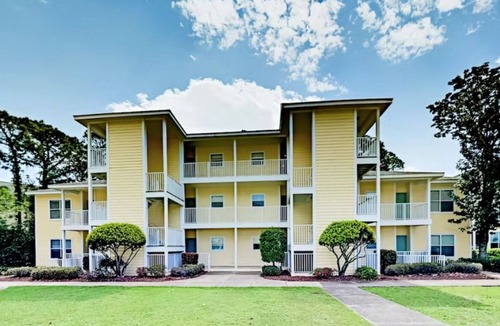 Sandestin Apartment | Cozy Condo with pool near shopping/nightlife and pristine beaches