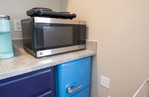 Concord Apartment | Cozy, contemporary, studio near all things Concord!