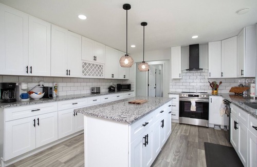 Knoxville House | Cozy Corner: Spacious Area & Outdoor Lounges!