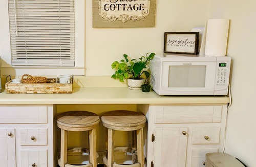 Cave Spring Apartment | Cozy cottage a short walk from charming Cave Spring