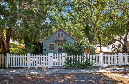 Rockledge Cottage | COZY COTTAGE-HISTORIC ROCKLEDGE-WALK TO RIVER