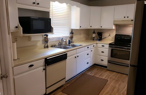 Monticello House | Cozy Cottage surrounded by antebelllum homes close to downtown.
