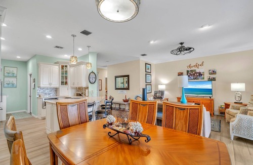 Biggar Villa | Cozy Cove at Lexington CC Lake Village
