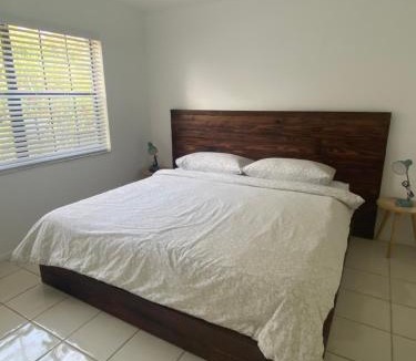 Sailboat Bend Apartment | Cozy Downtown Apartments on Water