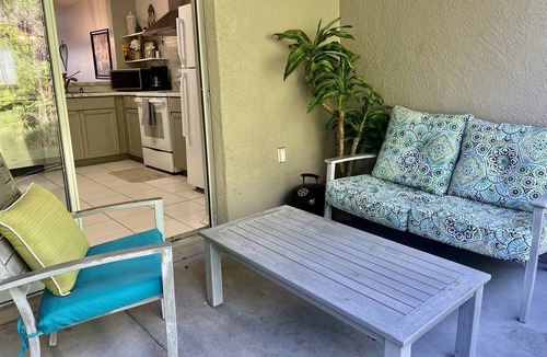 Meadow Pointe Condo | Cozy Gated Townhome w/Patio, Full Kitchen & Pet-Friendly Stay – Near Shopping & Attractions!