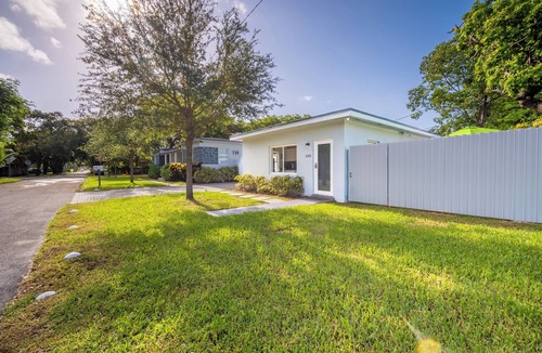 Parkside House | Cozy Hollywood Retreat/Up to 6 G& FREE Parking!
