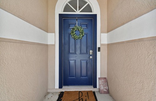 Oak Grove House | Cozy home near the Tampa Premium Outlets in the heart of Tampa!