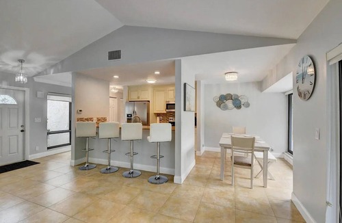 Tropic Palms House | Cozy home with new pool. Great location. 1 mile to beach. Close to main streets.