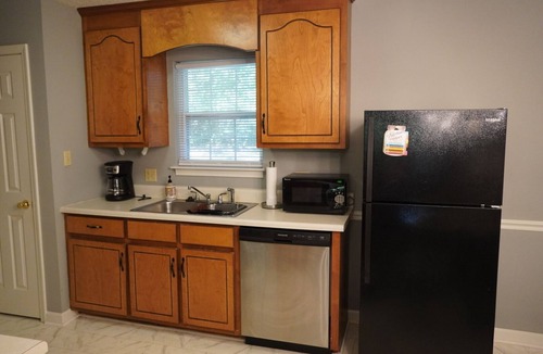 Anderson House | Cozy House Close To Everything Anderson Has To Offer
