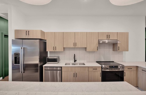 Over-the-Rhine Apartment | Cozy Modern 1BR in Downtown OTR, GYM, POOL