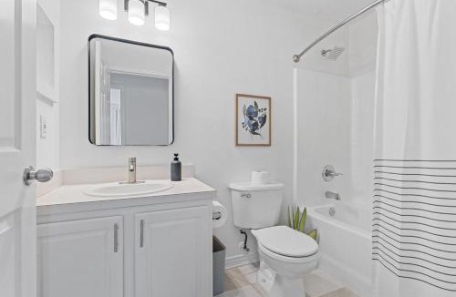 Westside Apartment | Cozy Modern Family Home - Firepit - Pool Access