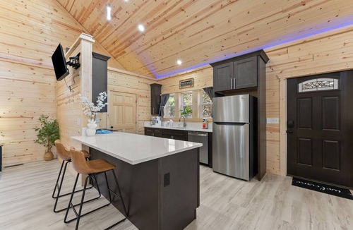 Cleveland House | Cozy Mountain Haven: Luxe Cabin Retreat for Couples & Pups