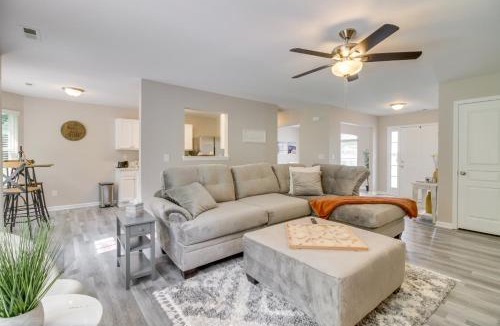 Mount Holly House | Cozy North Carolina Abode - Minutes from Downtown!