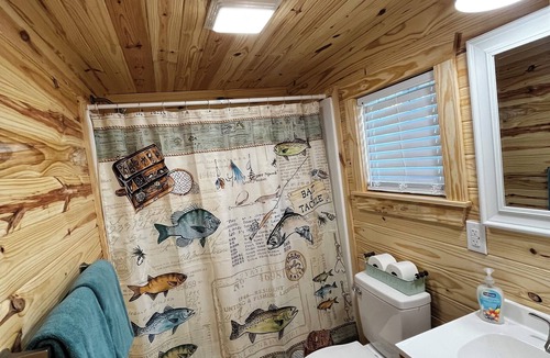 Steinhatchee Cabin | Cozy pet friendly 2-bedroom cabin in Steinhatchee, FL