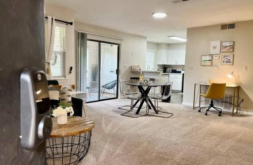 Sandy Springs Apartment | Cozy & Private Apartment FREE PKNG & Large PATIO