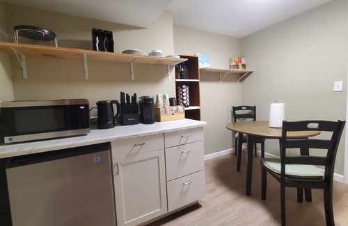 Arcadia House | Cozy Private Basement Suite in Spartanburg