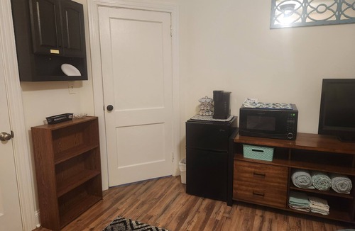 Winston - Salem House | Cozy private bedroom in Winston-Salem with WiFi, AC