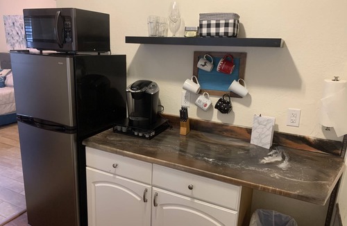 Milton House | Cozy Private Room-Queen&Full Bed, Hot Tub Pool Pets Welcome!