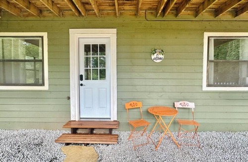 Snellville Apartment | Cozy quiet studio in serene Norris Lake Community