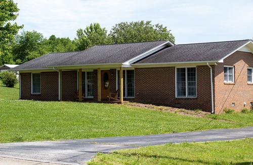 Sparta House | Cozy Ranch Style Home