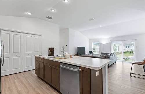 Okahumpka Villa | Cozy Retreat in The Villages: Fully Furnished 2/2 Villa!