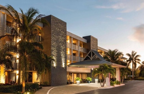 Sarasota Hotel | Cozy Room w/Free Breakfast & Pool, Minutes from Siesta Beach, Parking