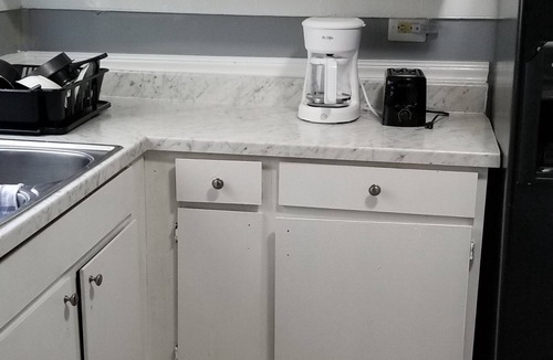 Macon House | Cozy Smart Home Awaiting Your Instructions