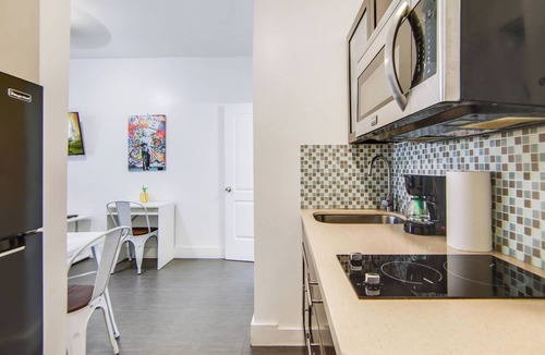 Flamingo/Lummus Apartment | Cozy South Beach 1BR Apt Near Beach and Ocean Drive