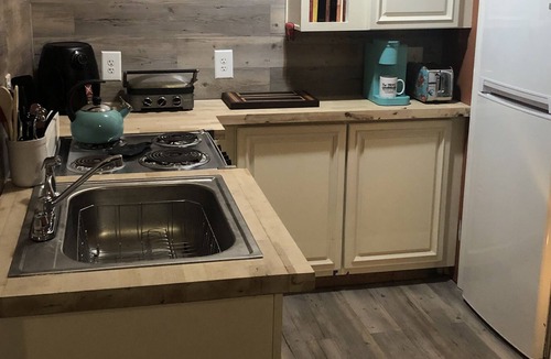 Conway Apartment | Cozy studio, 25 minutes to beaches/4.3 miles to CCU