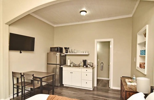Winter Garden Apartment | Cozy Studio Apt #5 by Bike Trail & Historic Downtown Winter Garden