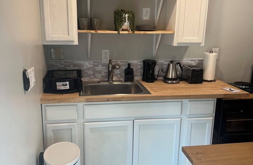 Antioch Apartment | Cozy studio in adorable Nashville with WiFi, AC