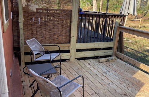 Candler-McAfee Apartment | Cozy studio in wonderful Decatur with refreshing AC and heat, and private deck.