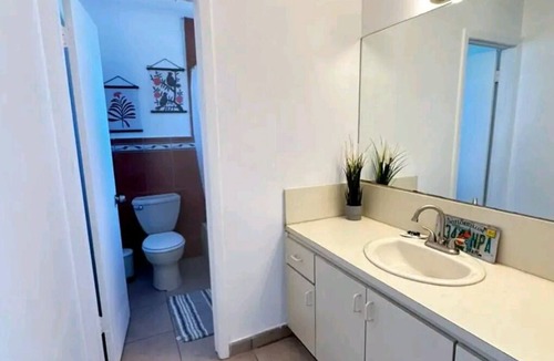 Ojus House | Cozy Studio/Room in Aventura