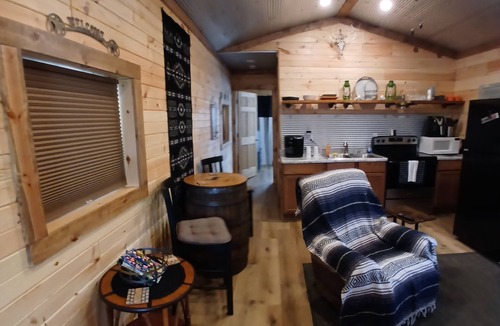Owenton Cabin | Cozy tiny cabin, close to local activities. Pet friendly. Suited 2 adults.