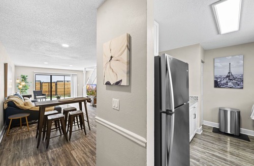 University House | Cozy Townhome| Moffitt| Pool| Gym| Fast WiFi| 2B2B