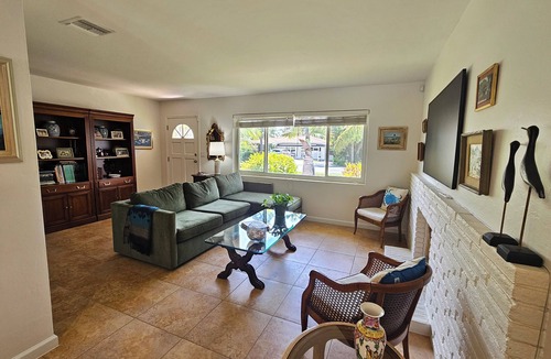 Southside House | Cozy West Palm House in SoSo
