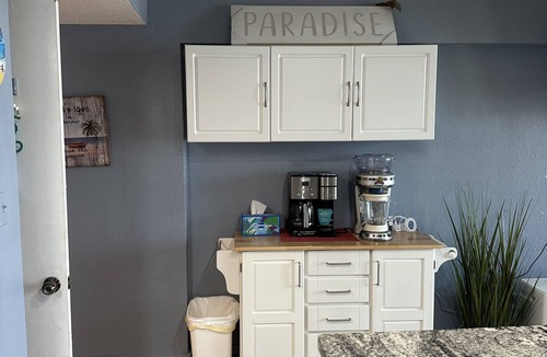 Bridgeport Heights Condo | Cozy1-bedroom condo on Daytona Beach! Ocean views with 2 pools & balcony.